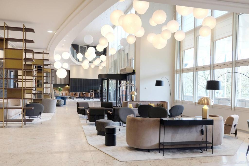 l'Hotel Marriott de Lyon est un bijou en plein centre ville.